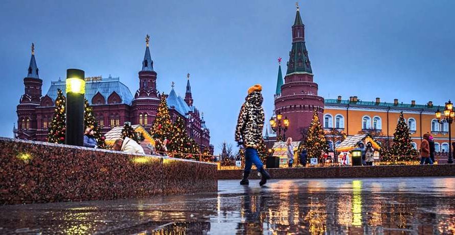 Куда сходить на новогодние праздники 2024 в Москве